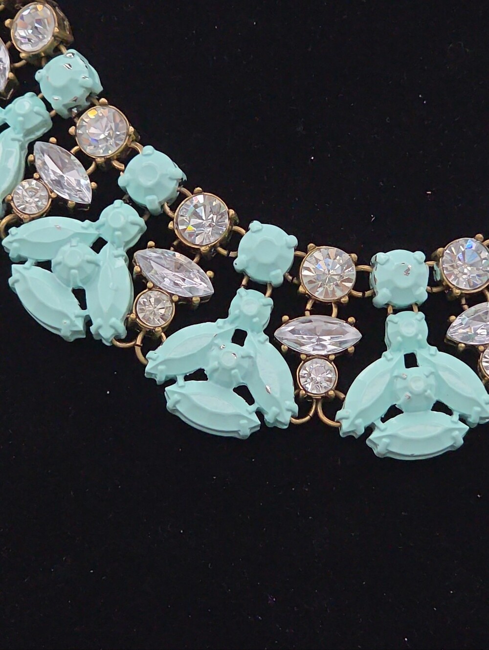 Sarah Templeman Camille Rhinestone Turquoise Enamel Bumblebee Statement Necklace - Picture 5 of 12